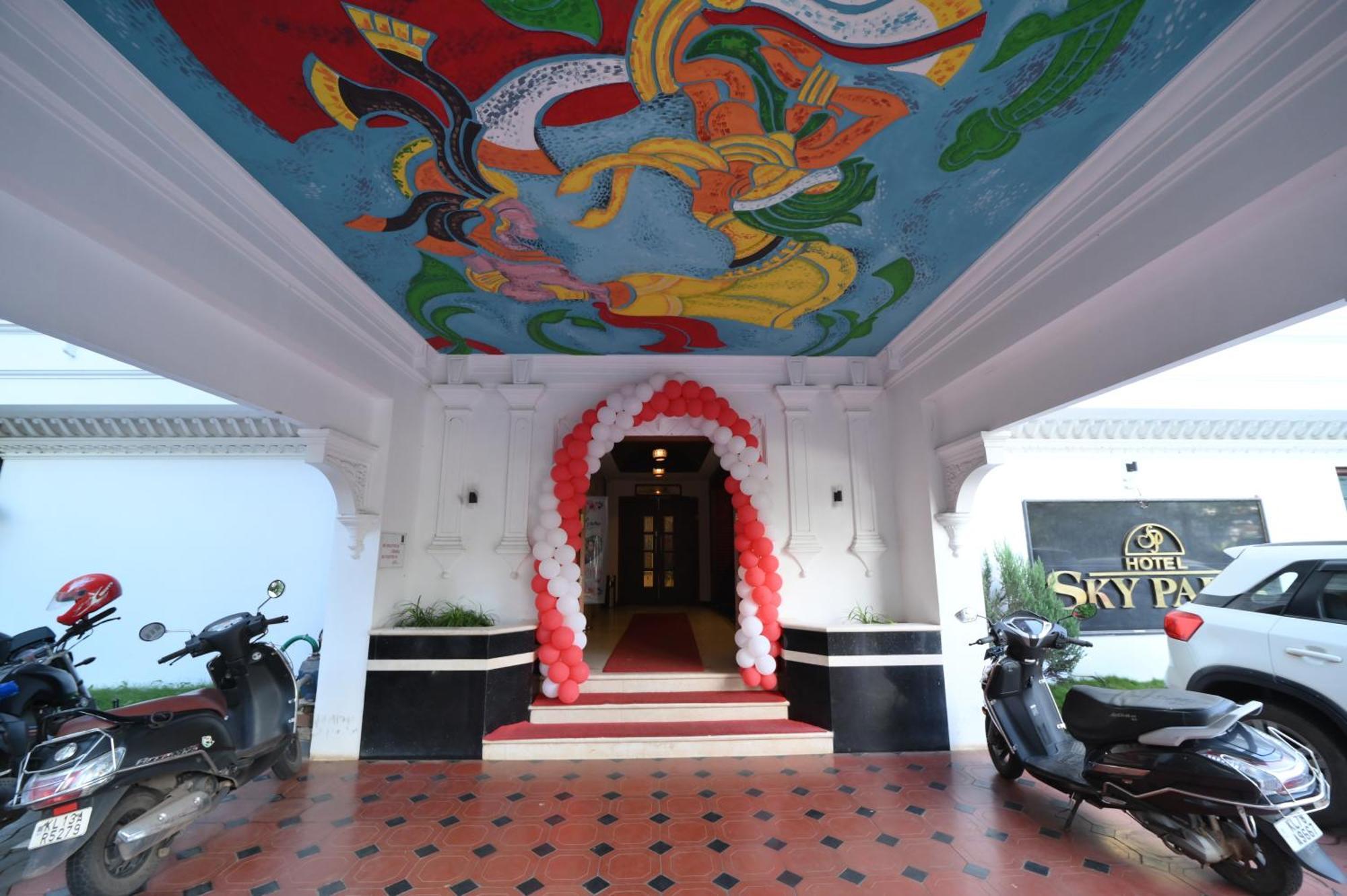 Hotel Sky Park Mattanur Exterior photo