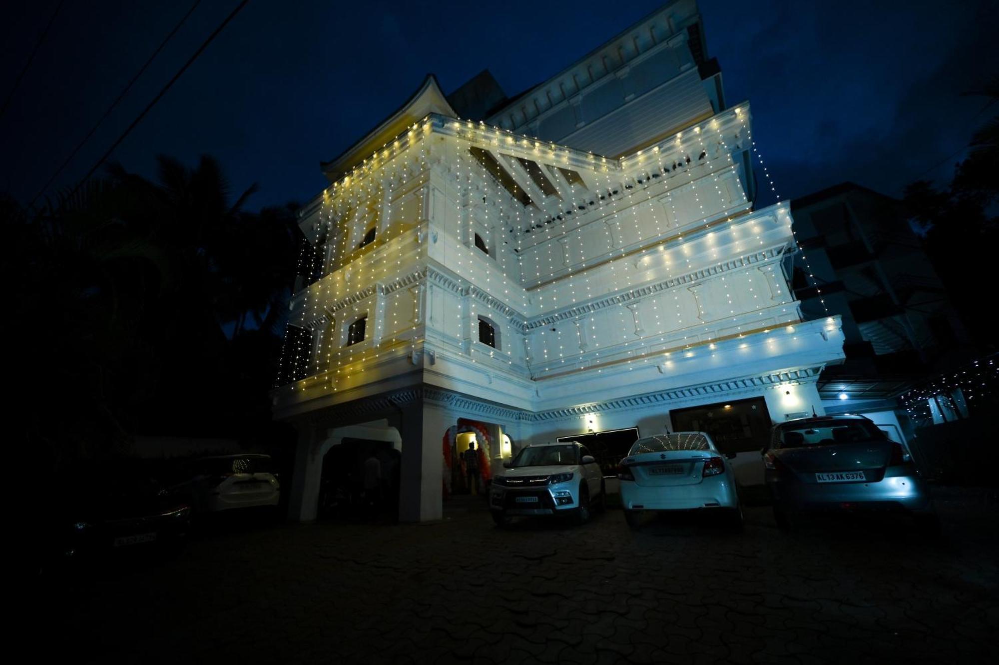 Hotel Sky Park Mattanur Exterior photo